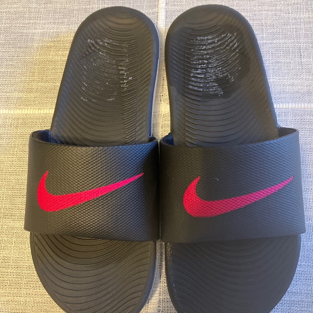 NIKE slides